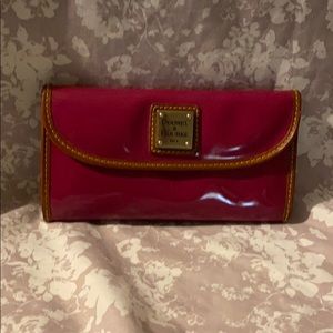 Dooney & Bourke wallet